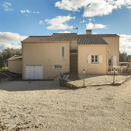 Charmante Maison Avec Piscine Mejannes-les-Ales