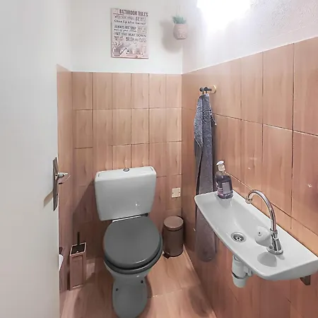Charmante Maison Avec Piscine *