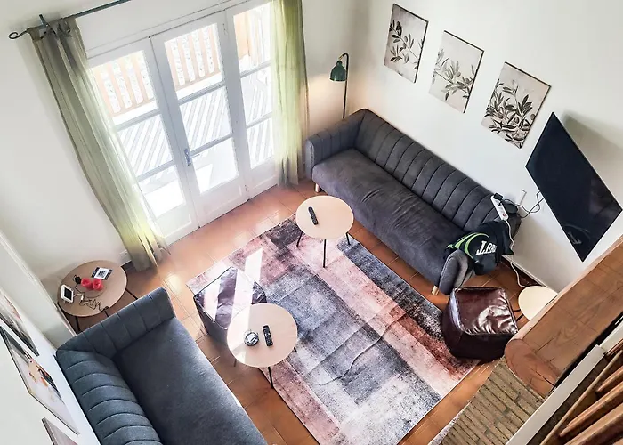 Casa de Férias Charmante Maison Avec Piscine Mejannes-les-Ales